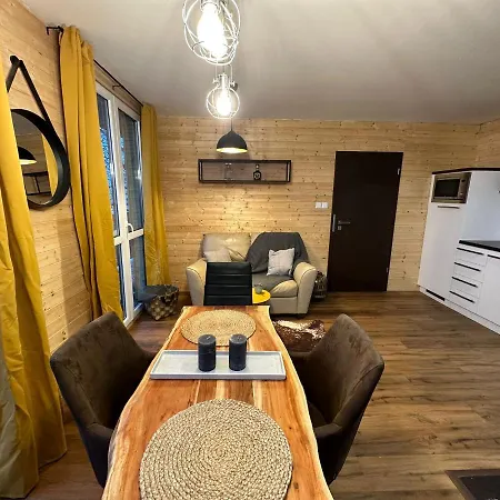 Tiny House V Moravskem Beroune 아파트